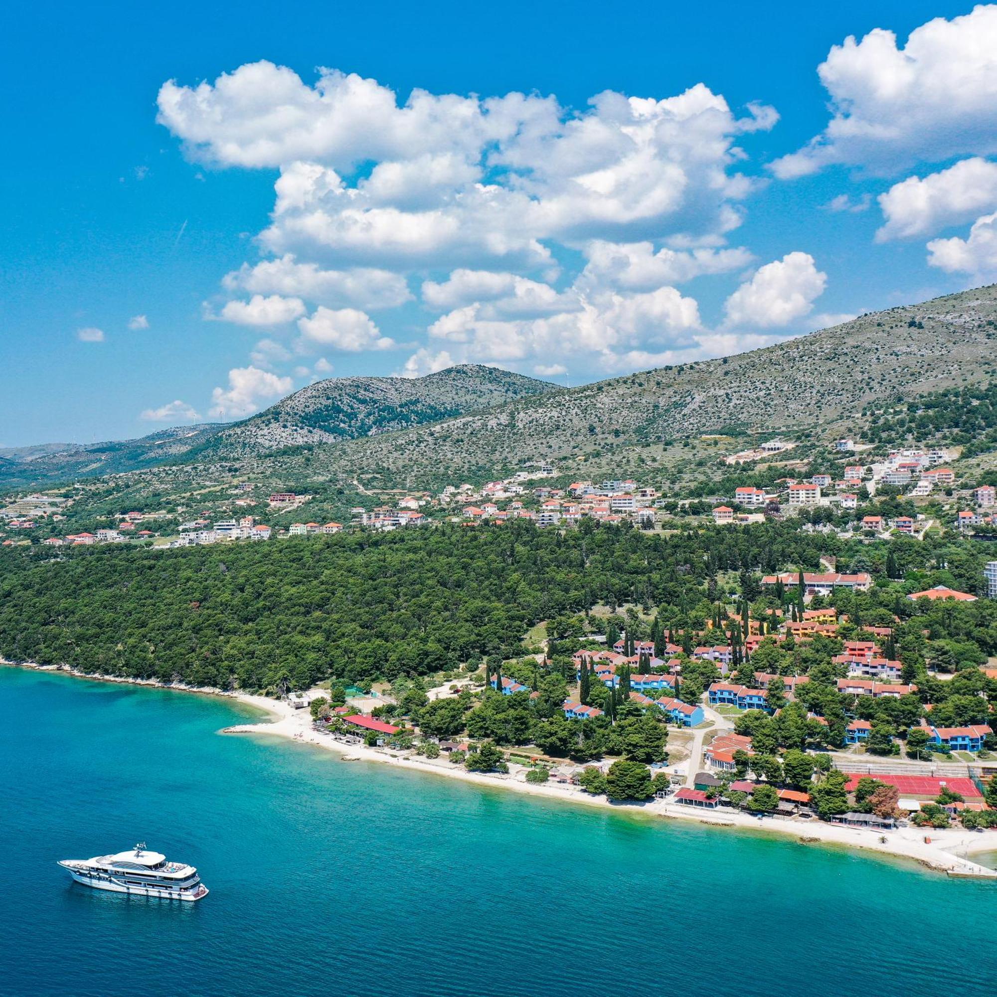 Apartments Medena Trogir Exteriör bild